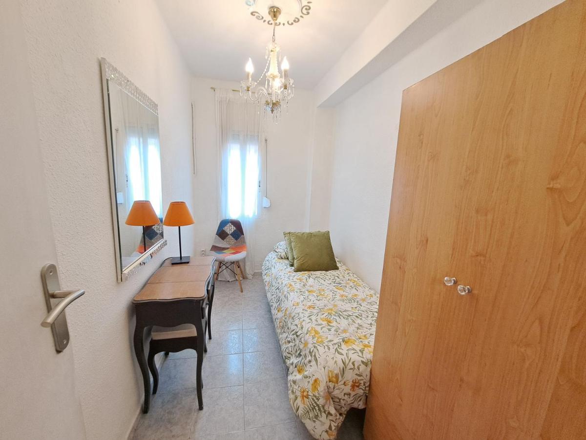 Apartamento Acogedor Con Wifi Valencia Kültér fotó